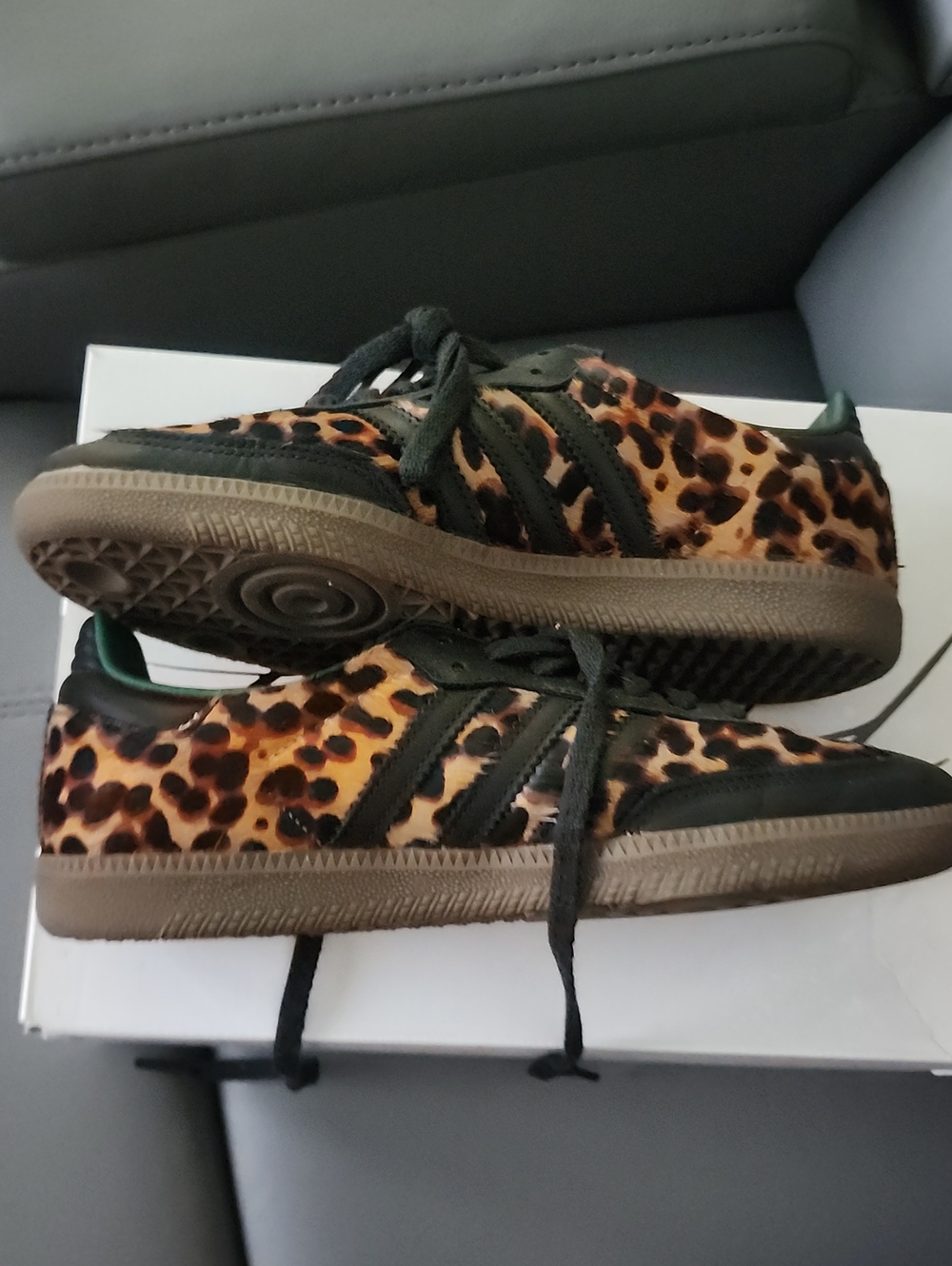 Adidas Leopard Green Print Black Casual Sneakers Size 7 - Picture 3 of 4